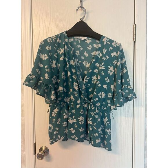 C Blouse  - Picture 1 of 4